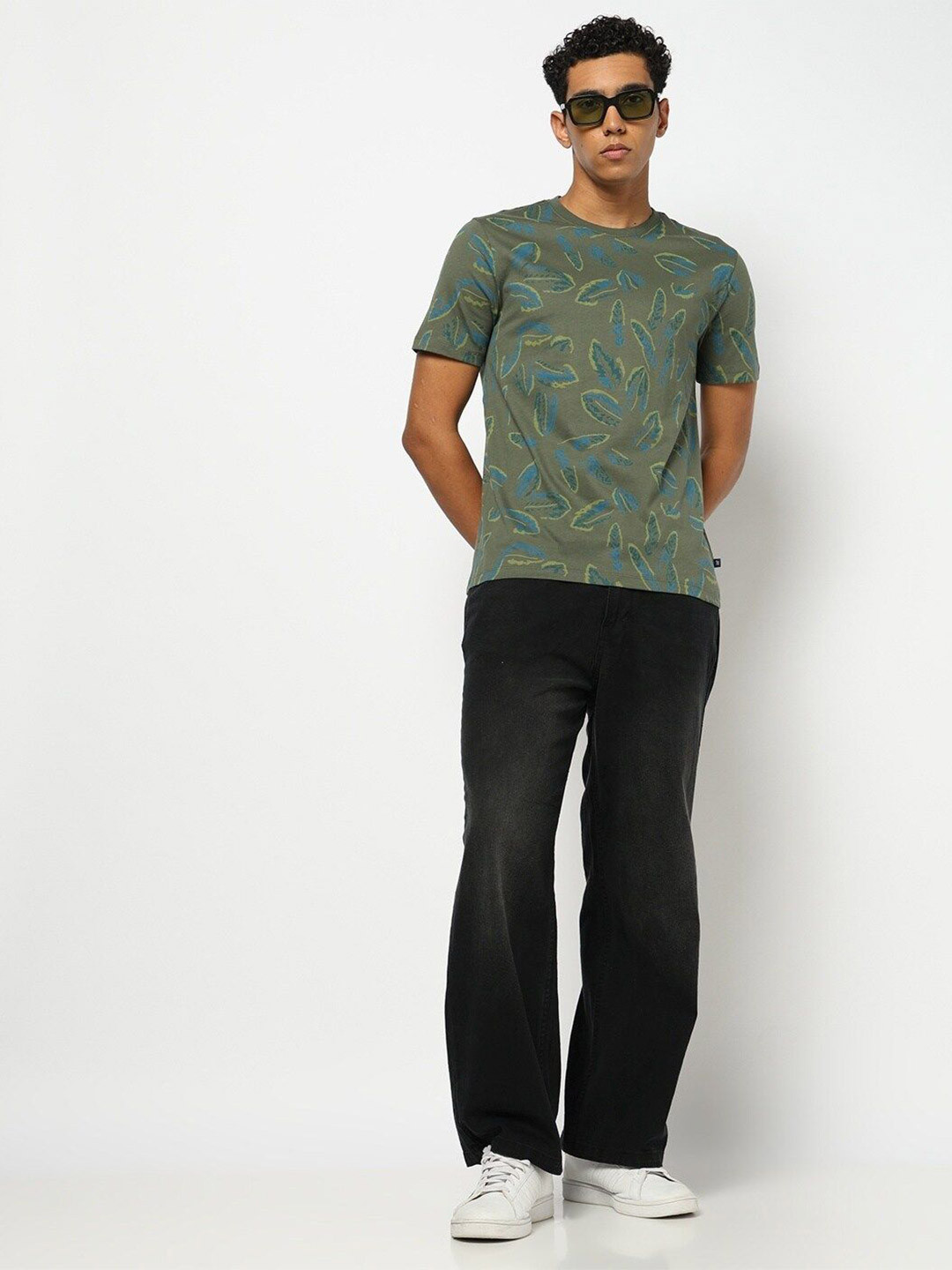 GAP Men Floral Printed Round Neck Cotton T-shirt