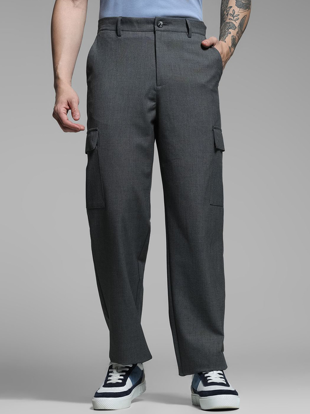 Jack & Jones Men Tapered Fit High-Rise Cargos Trousers