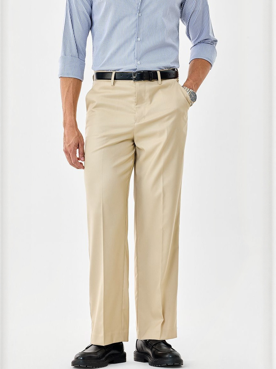 Snitch Men Solid Relaxed Fit Mid-Rise Formal Trousers