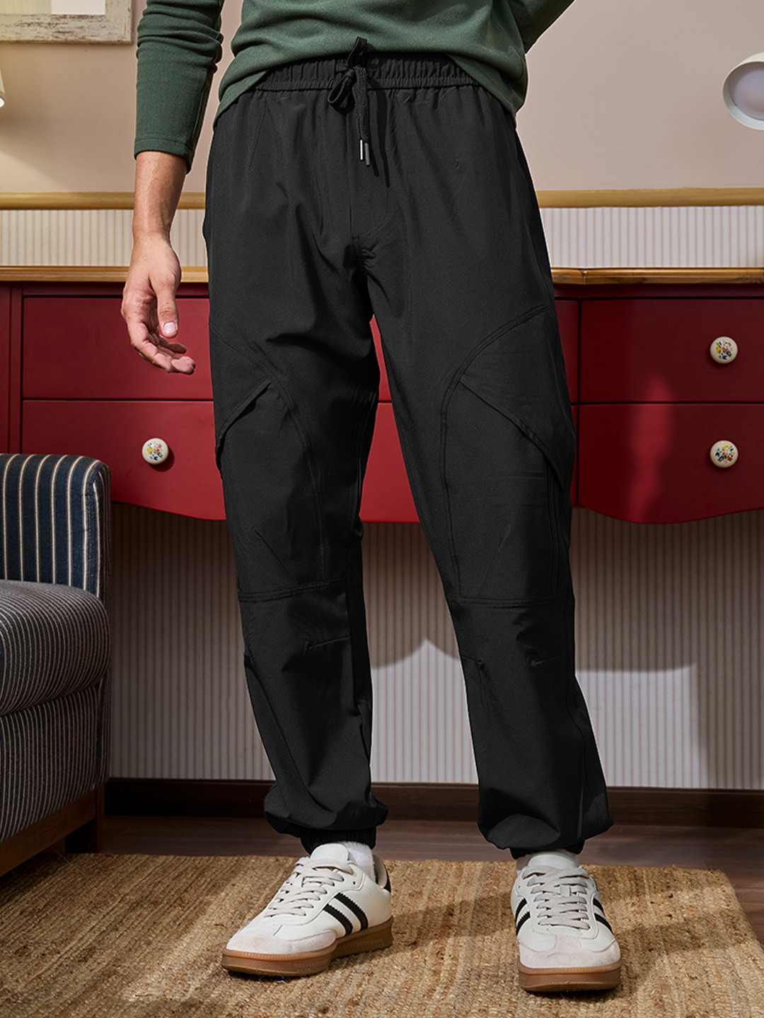 Snitch Men Mid Rise Regular Fit Joggers