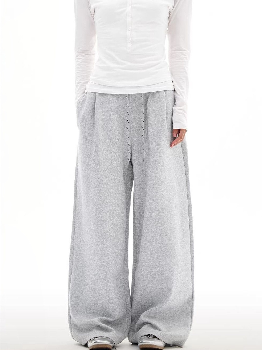 StyleCast x Revolte Men Easy Wash Mid-Rise Track Pant