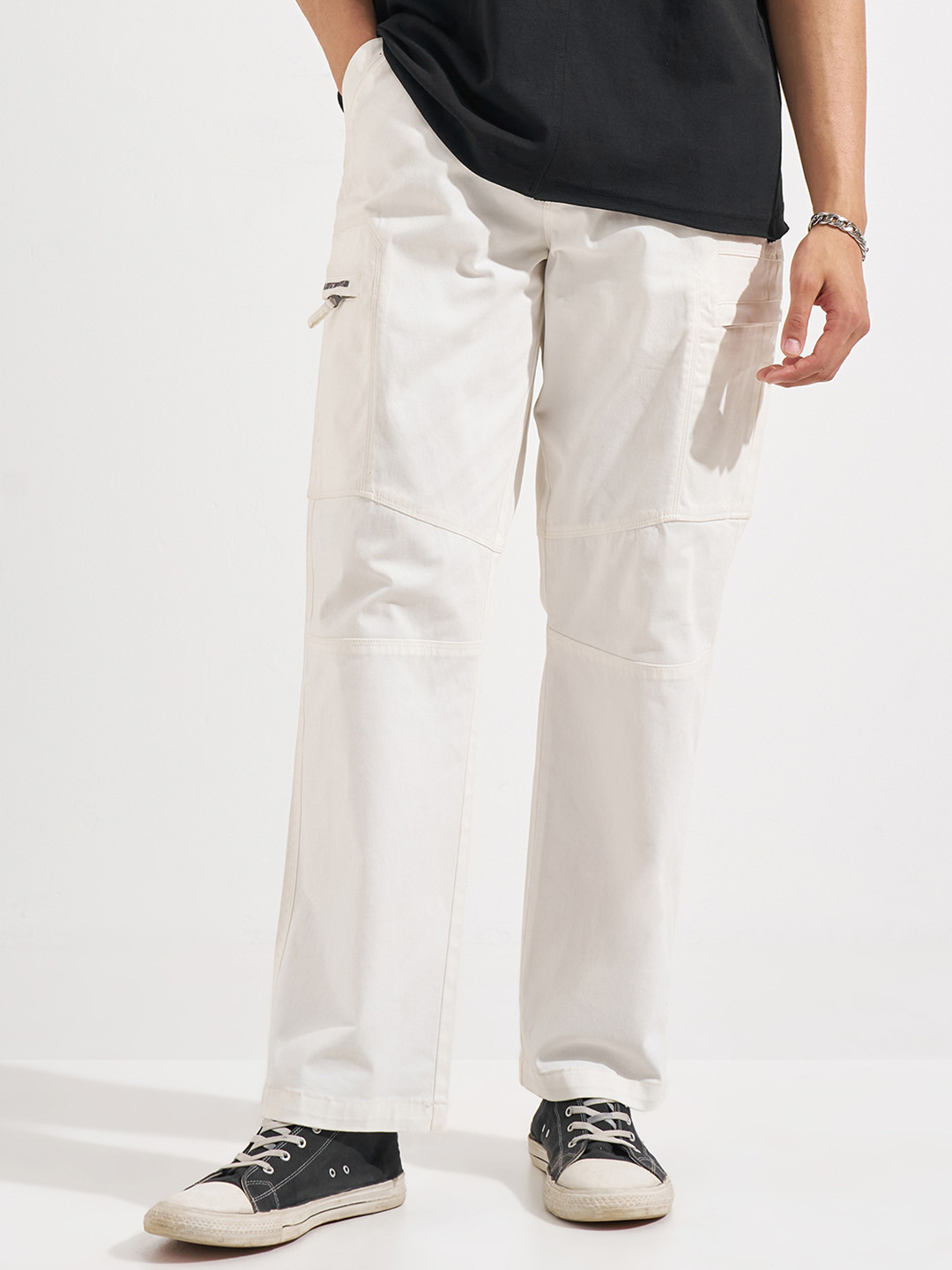 HIGHLANDER Men Relaxed Fit Cargos Trousers