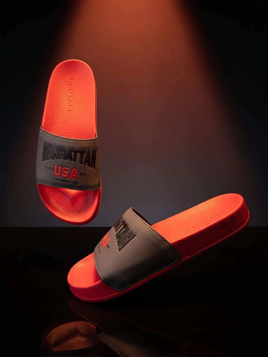 Red Tape Men Printed Sliders - Image 4