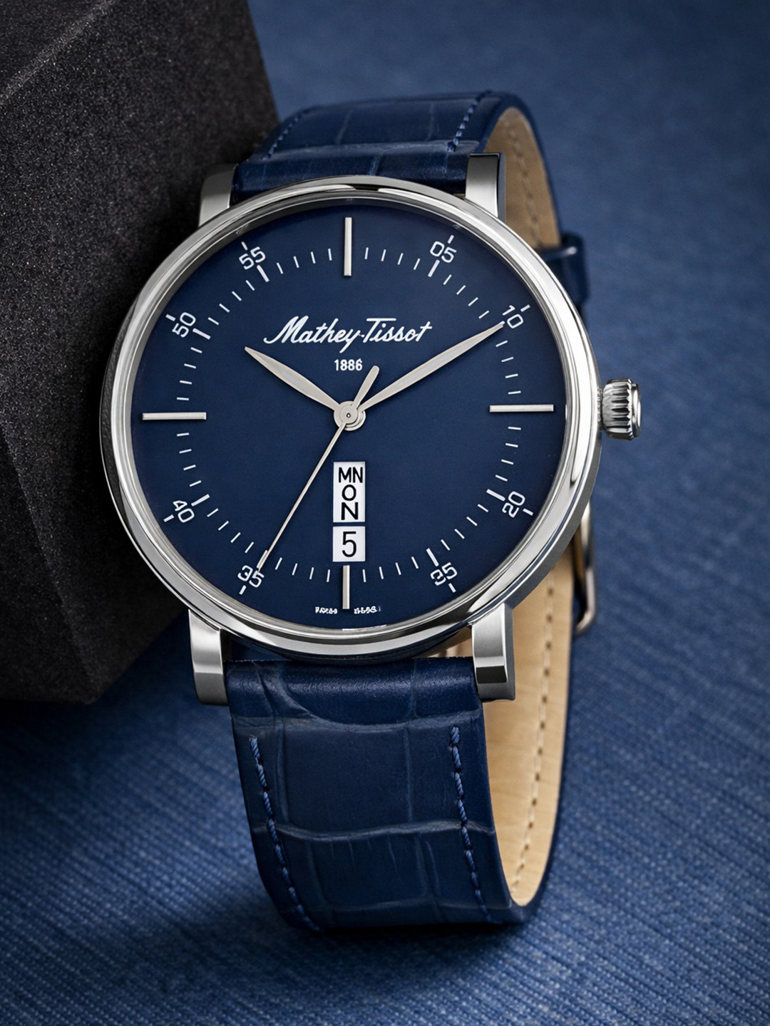 Mathey-Tissot Men Swiss Made Monsoon Day-Date Quartz Blue Dial Watch - H7918ALBU
