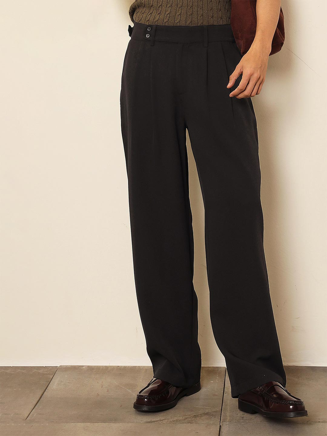 MASCLN SASSAFRAS Men Relaxed High-Rise Easy Wash Pleated Gurkha Trousers
