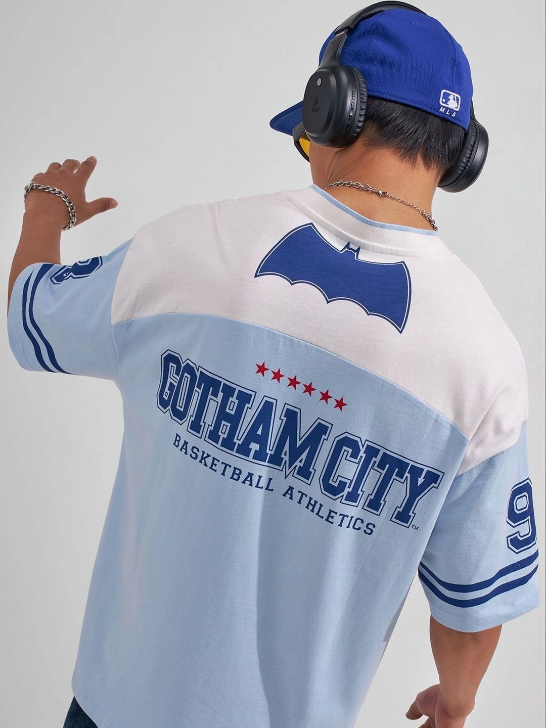 HIGHLANDER Men Batman Colourblocked V-Neck Pockets T-shirt
