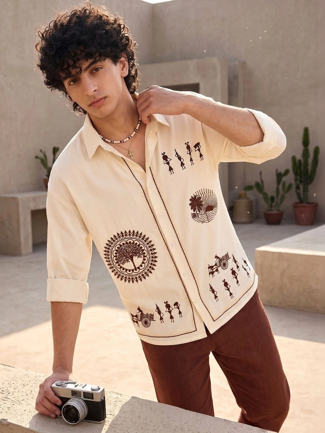 SRI VENKATESWARA FASHION Men Relaxed Fit Ethnic Motifs Printed Spread Collar Casual Shirt - Image 3