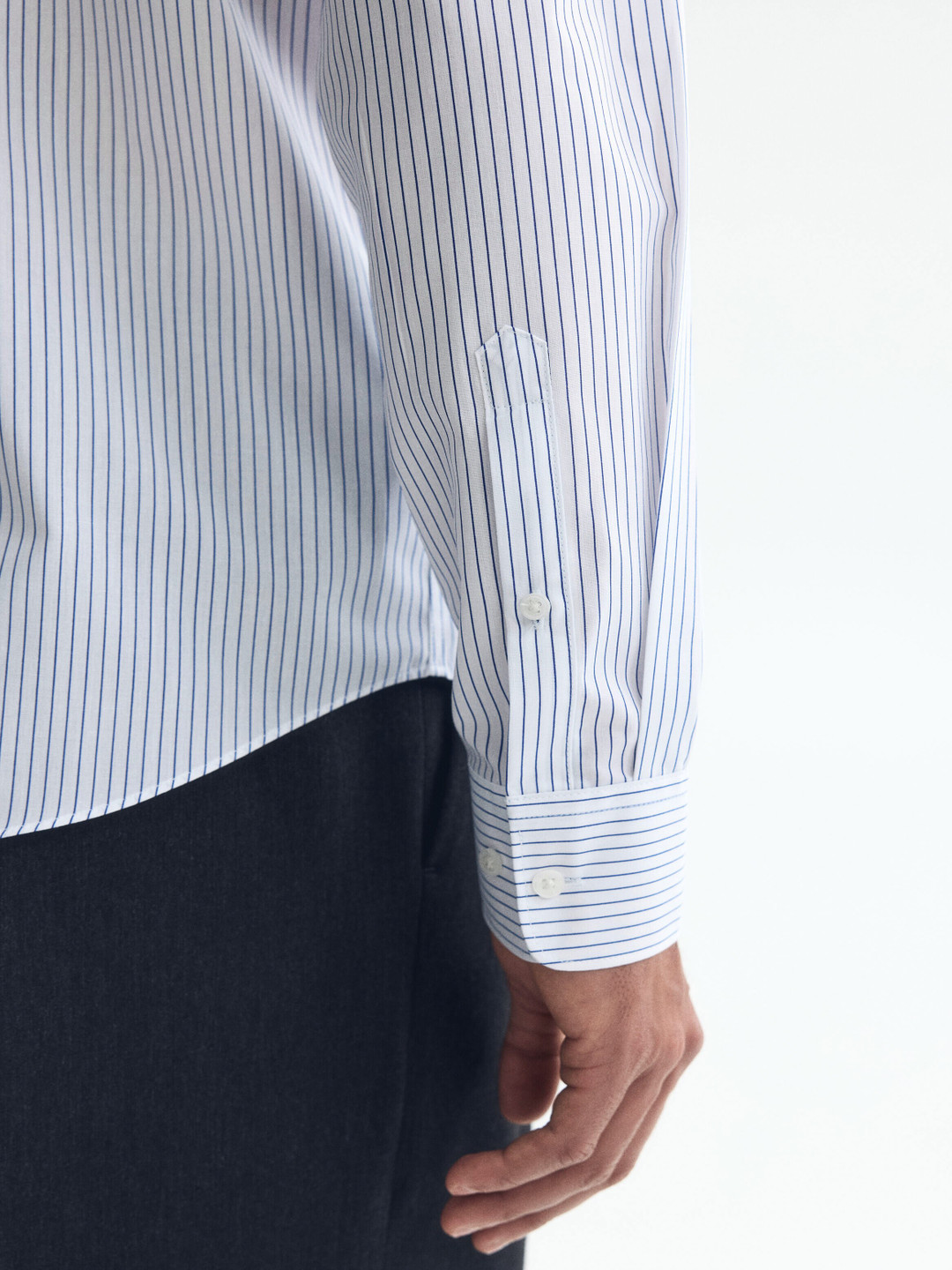 H&M Slim Fit Easy-Iron Shirt - Image 3