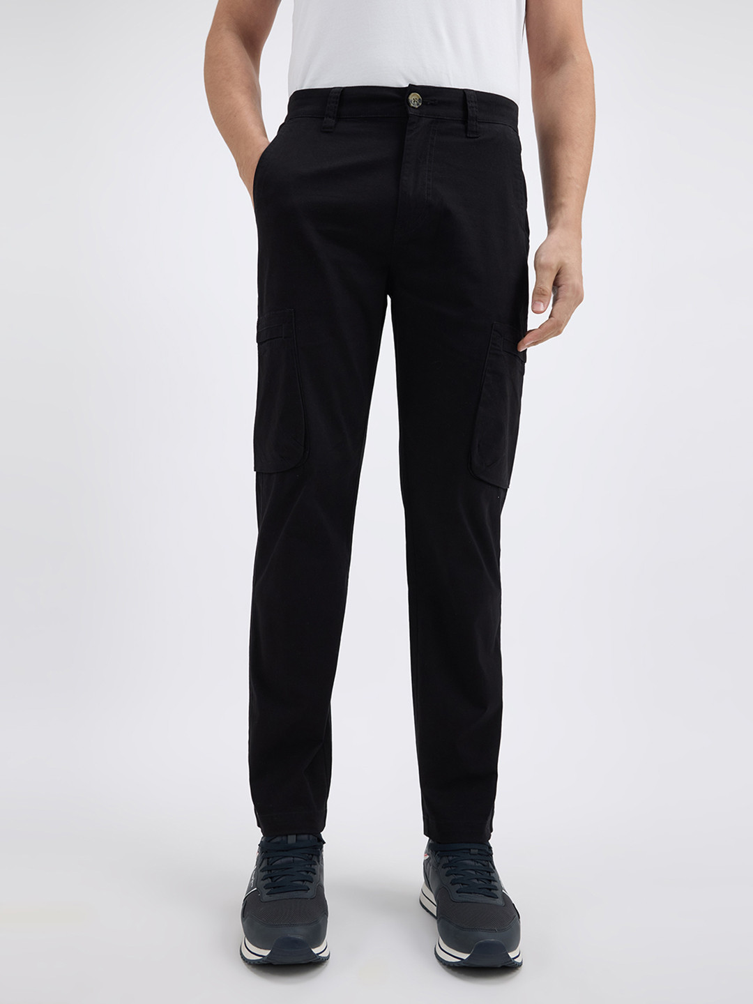 Pepe Jeans Men Slim Fit  Mid Rise Stretch Cargos Trousers