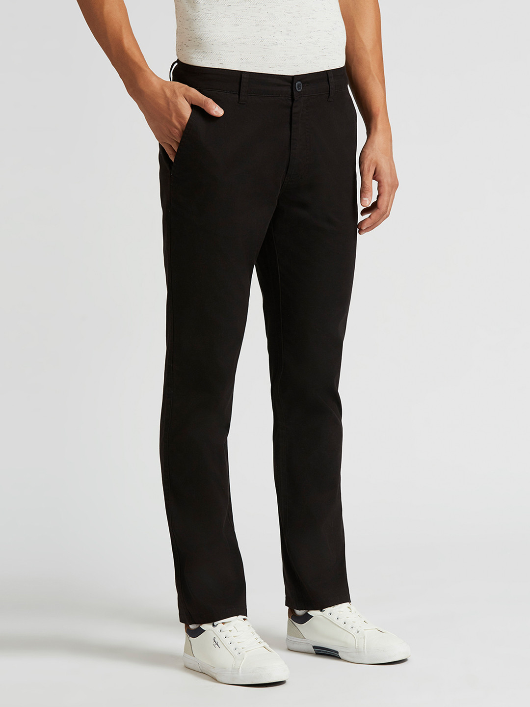 Pepe Jeans Men Straight Fit Mid-Rise Chinos Trousers