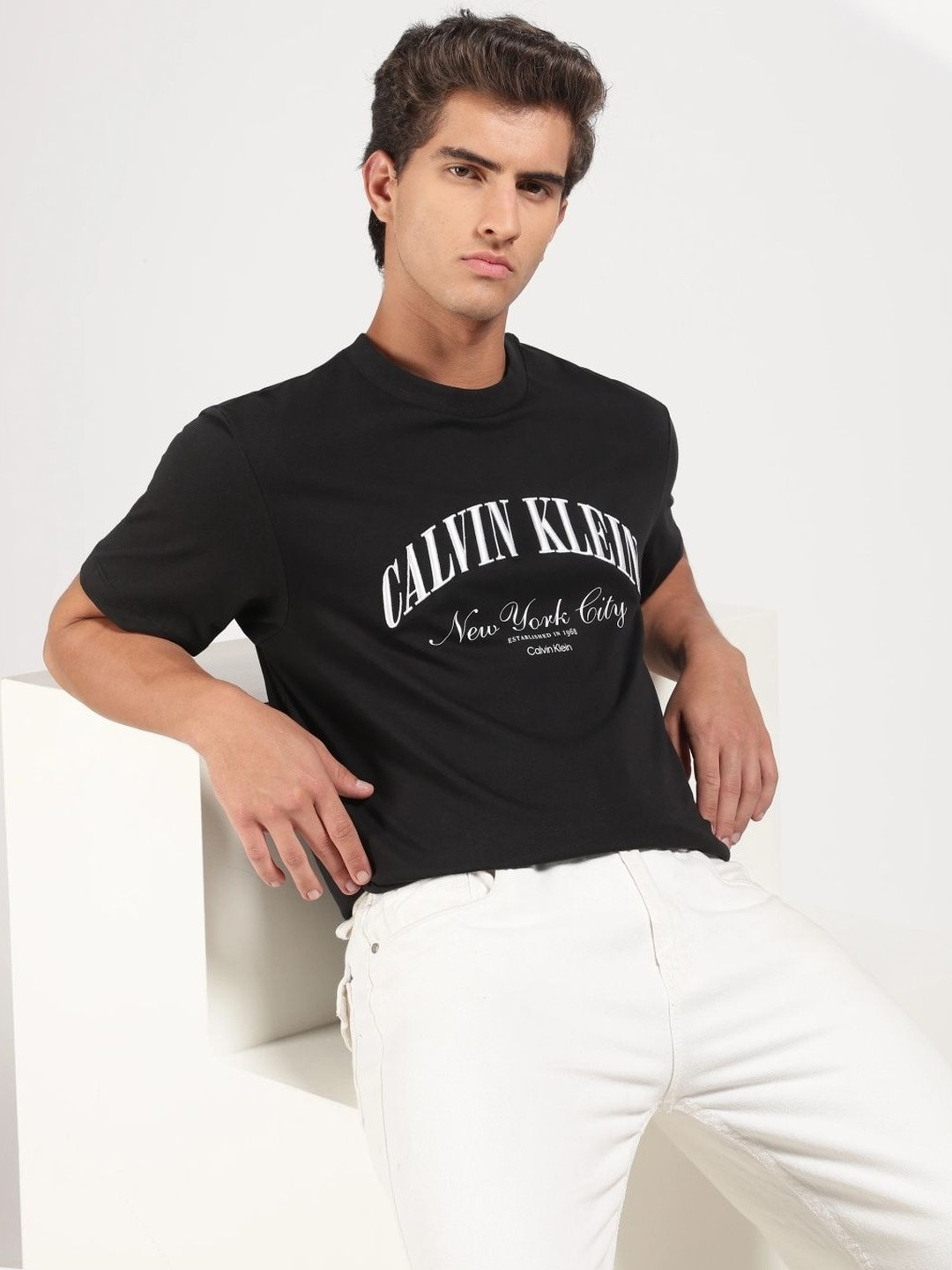 Calvin Klein Jeans Logo Relaxed Fit Cotton Tshirts