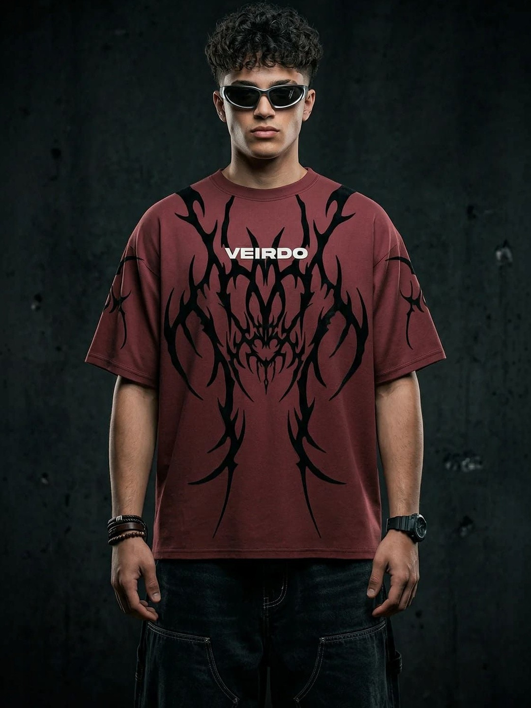 VEIRDO Men Printed Extended Sleeves Pure Cotton Applique T-shirt