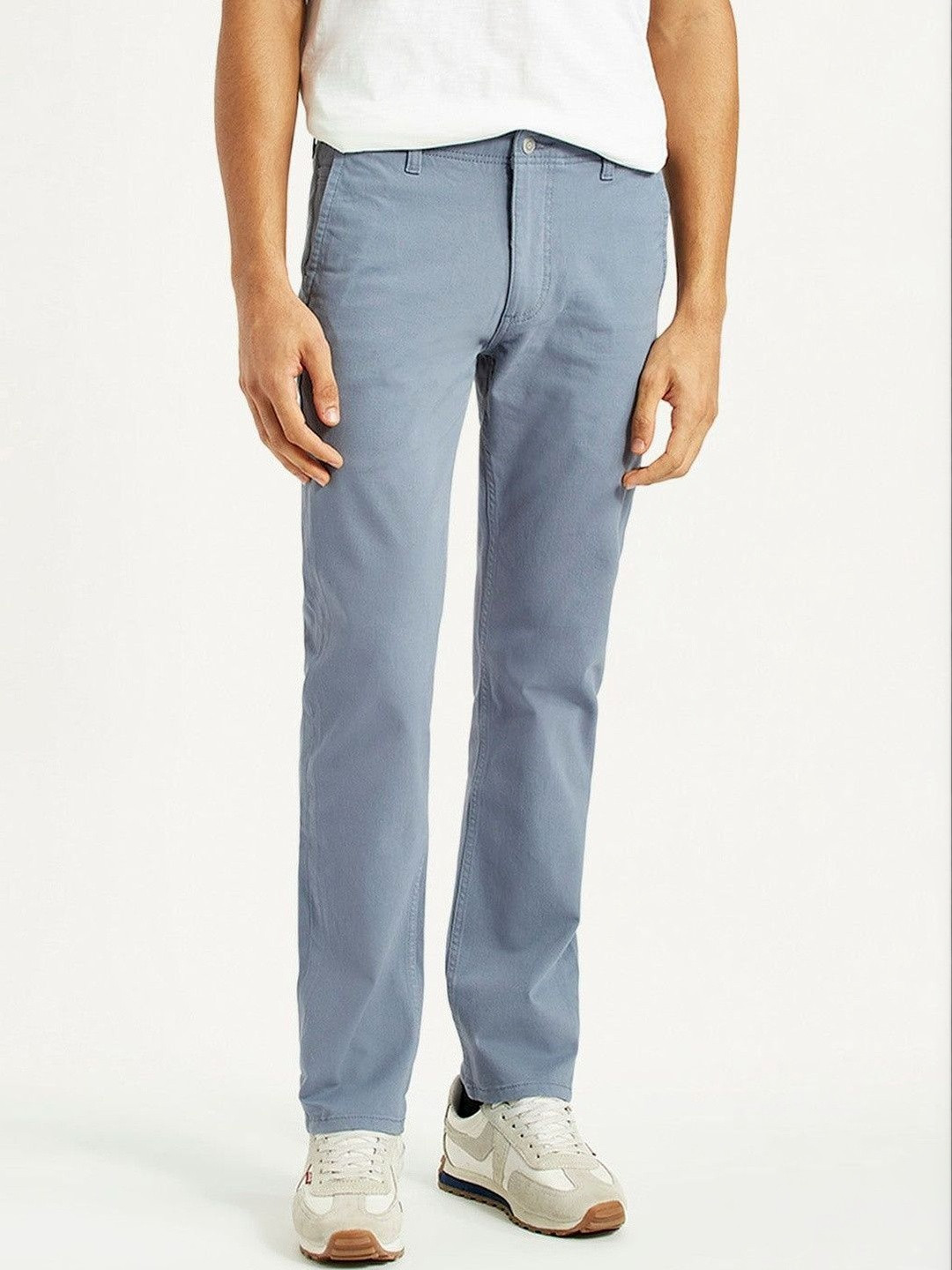 Levis Men Classic Slim Fit Mid-Rise Chinos