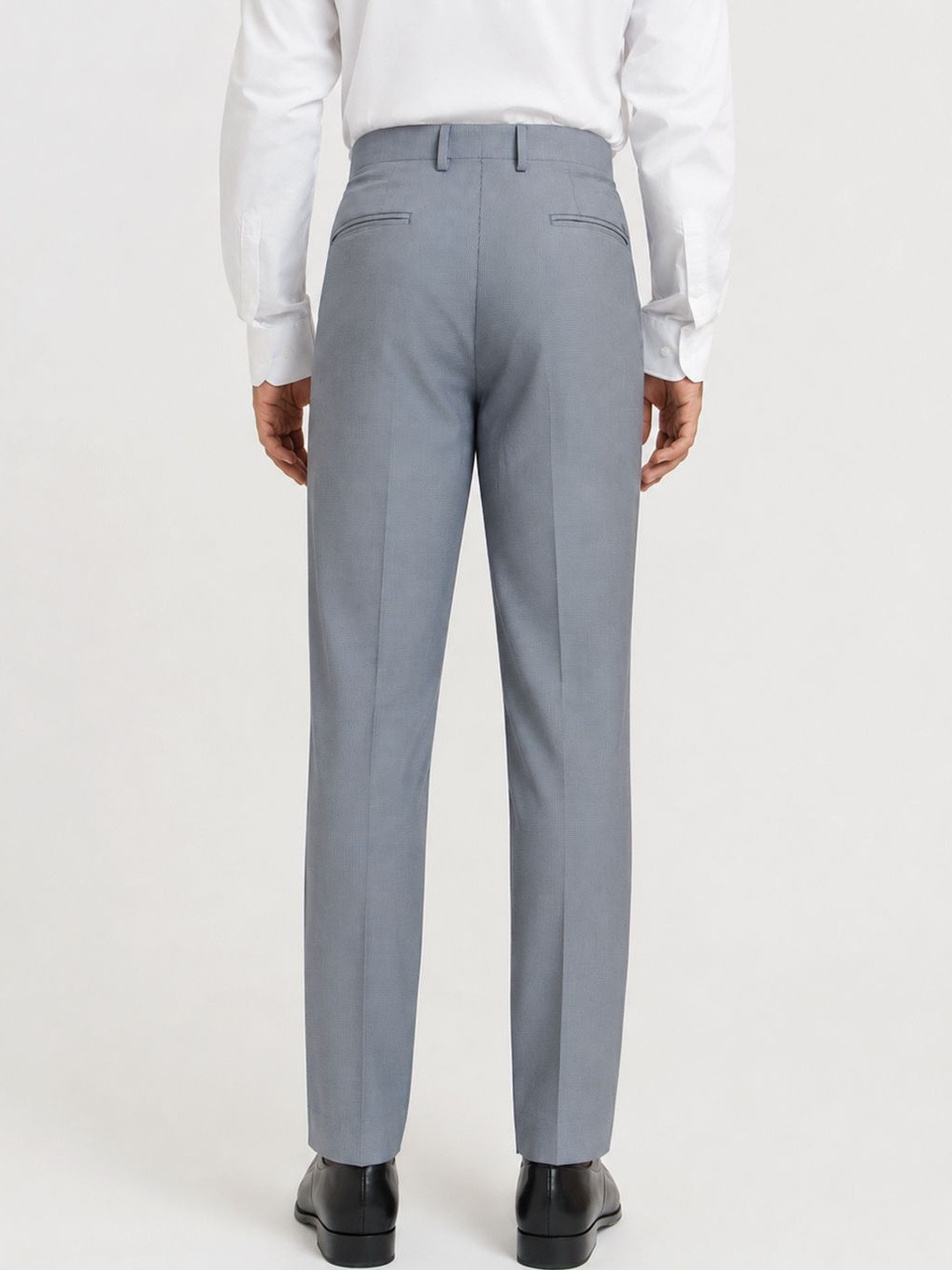The Pant Project Men Grey Relaxed Wrinkle Free Trousers - Image 3
