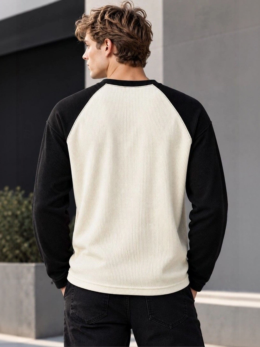 Netclick Men Colourblocked T-shirt - Image 2