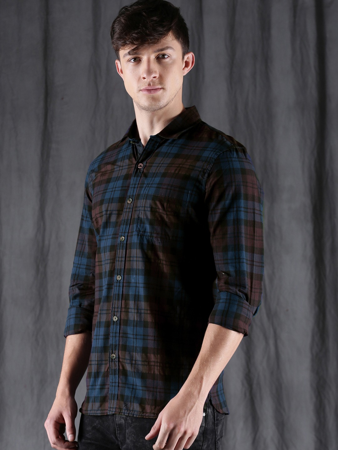 Men Blue & Brown Slim Fit Checked Casual Shirt