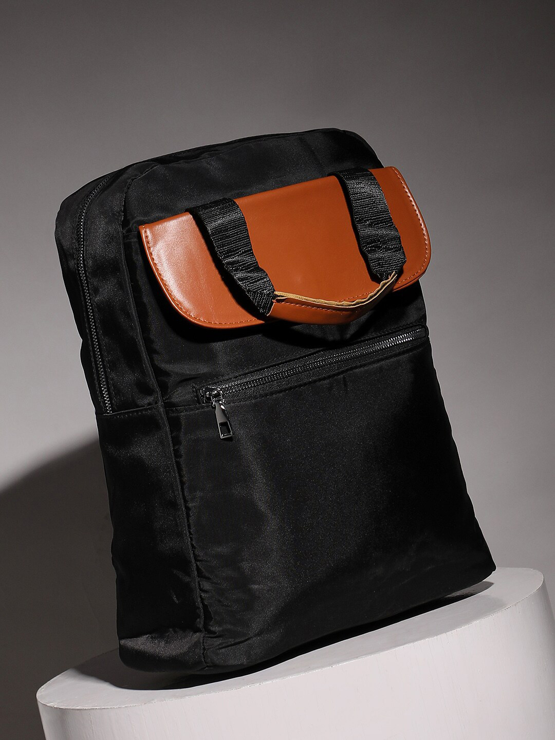 French Accent Men Colourblocked Contrast Flap Detail Compression Straps Backpack