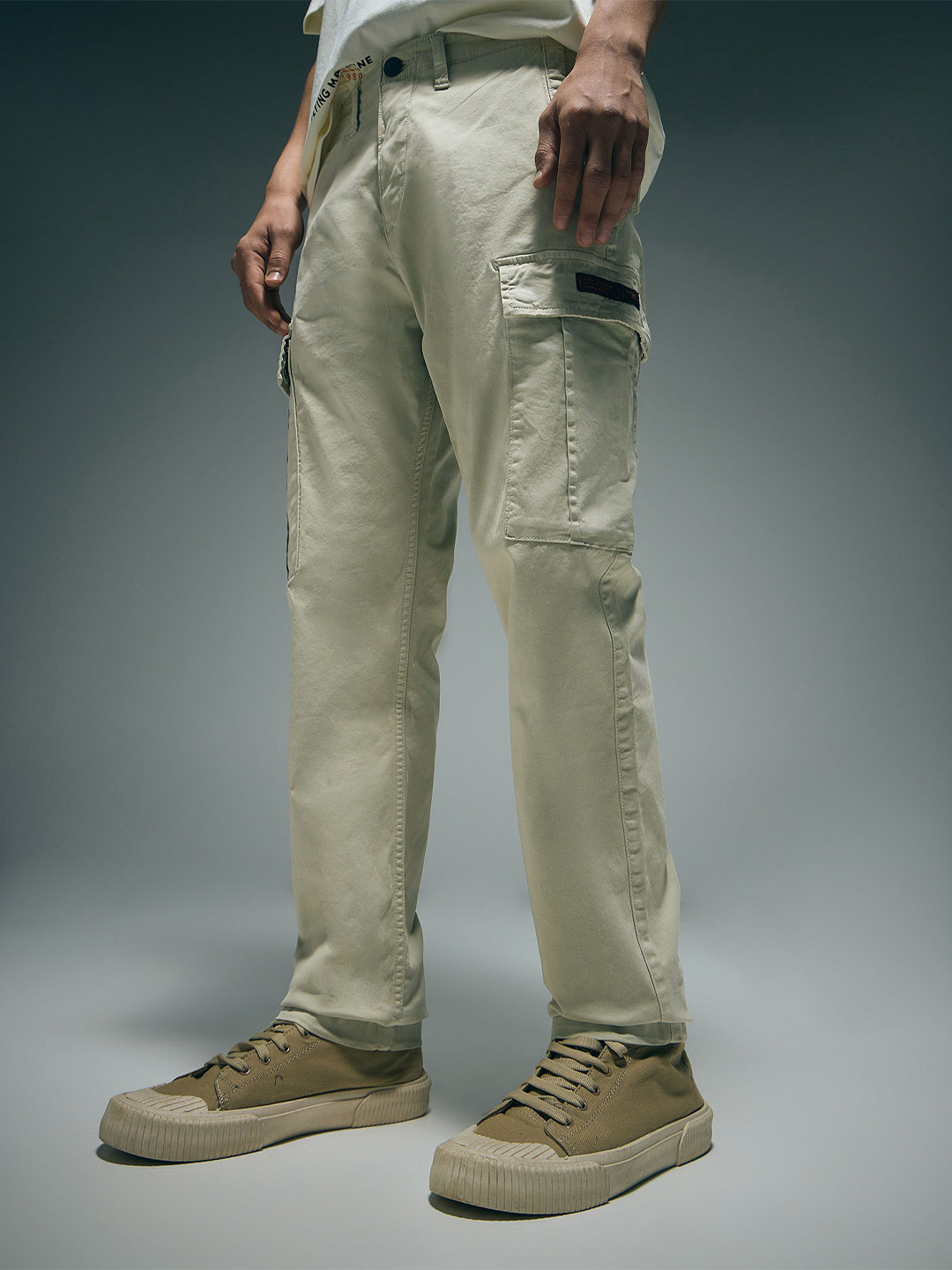 Flying Machine Men Mid-Rise Slim Fit Cargos