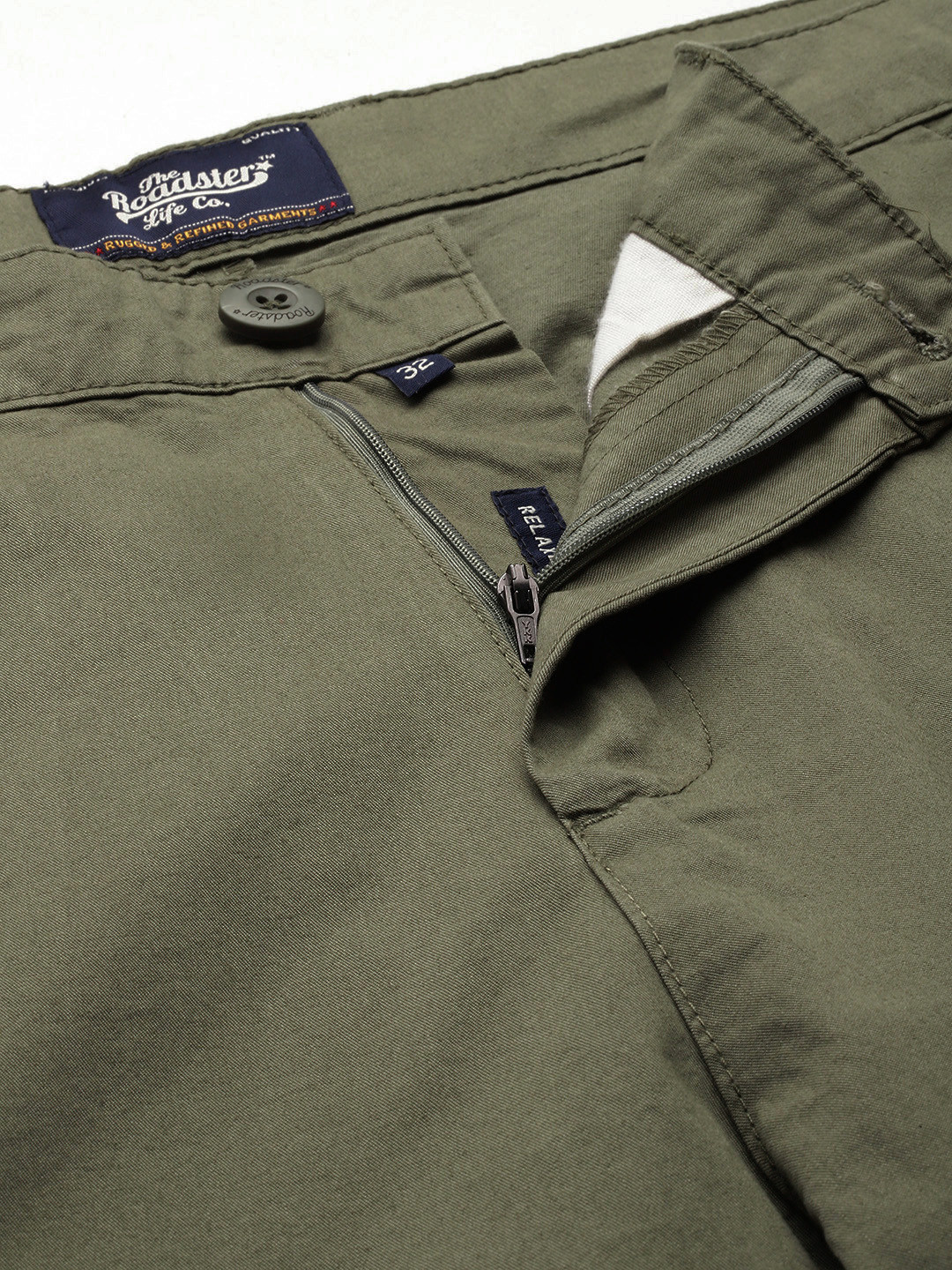 The Roadster Lifestyle Co. Men Relaxed Fit Cargo Trousers - Image 5