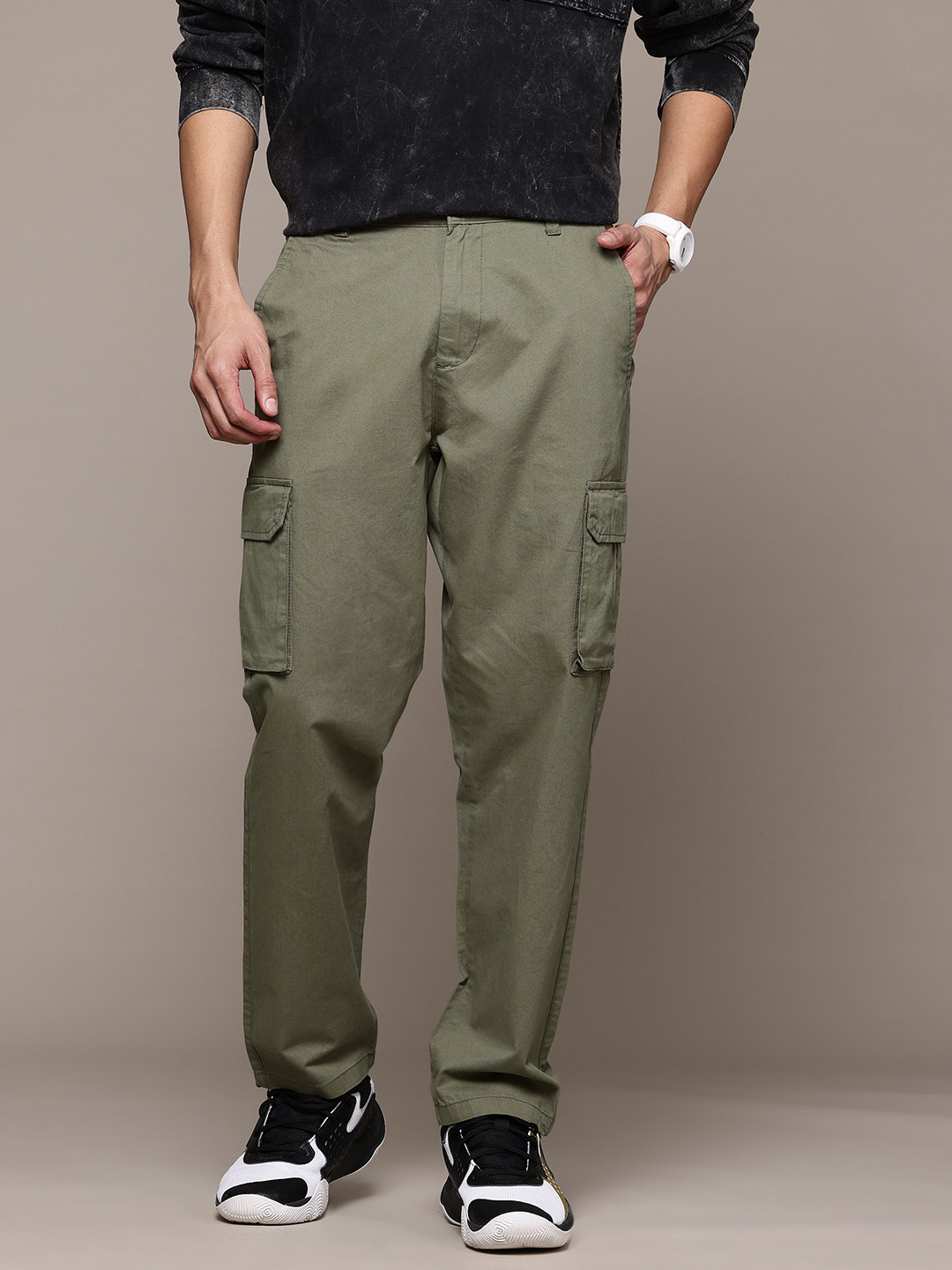 The Roadster Lifestyle Co. Men Relaxed Fit Cargo Trousers - Image 1