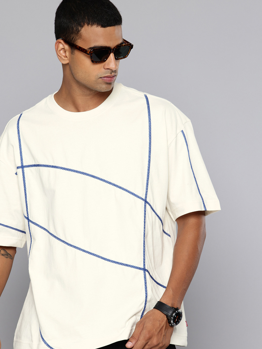 Levis Drop-Shoulder Sleeves Self Design Pure Cotton Relaxed Fit T-shirt