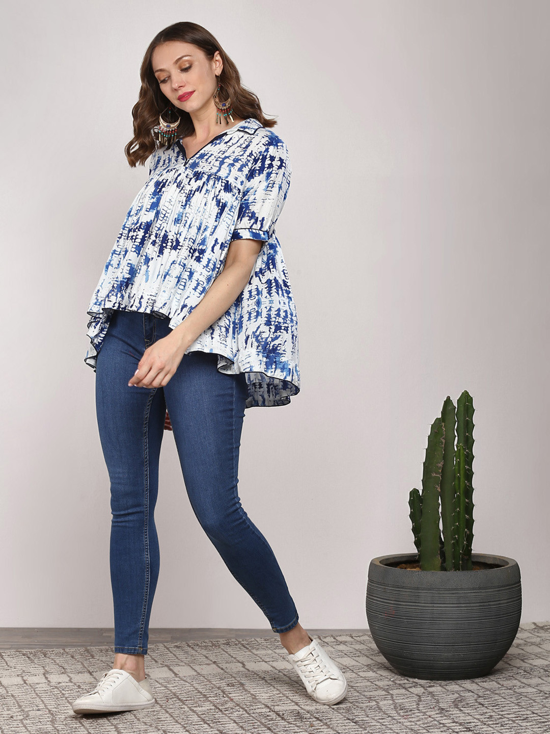 Sangria Women Navy Blue Tie-Dye Blouson Top