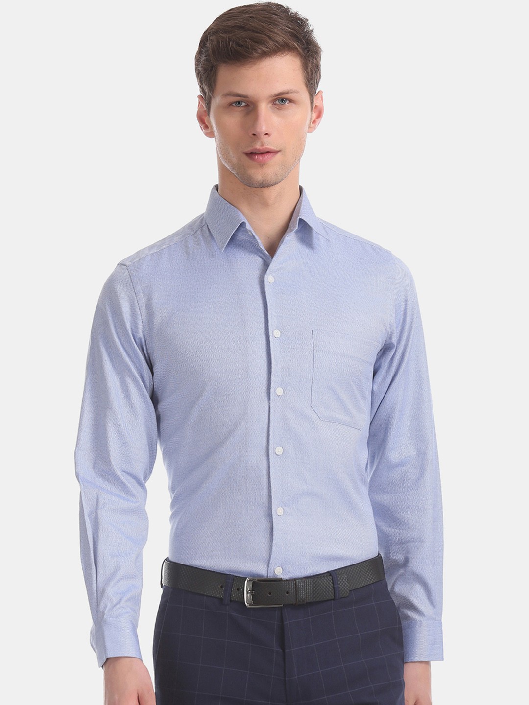 Arrow Regular Fit Solid Formal Shirt in Blue