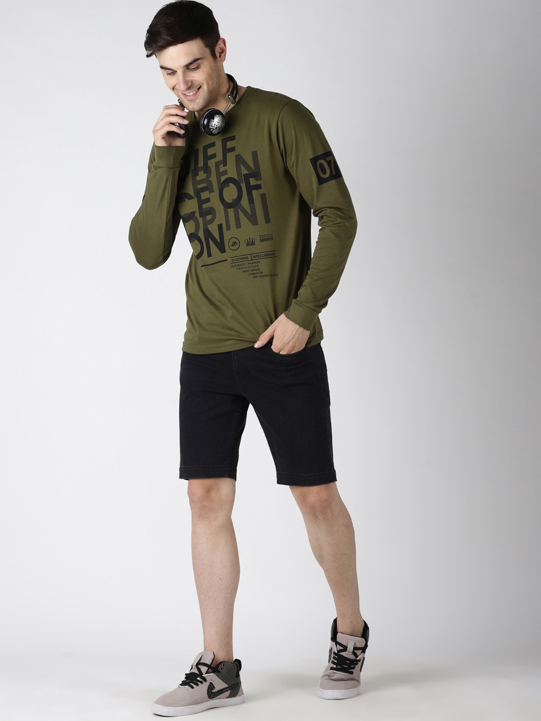

Difference of Opinion Men Olive Green Printed Round Neck Pure Cotton T-shirt
