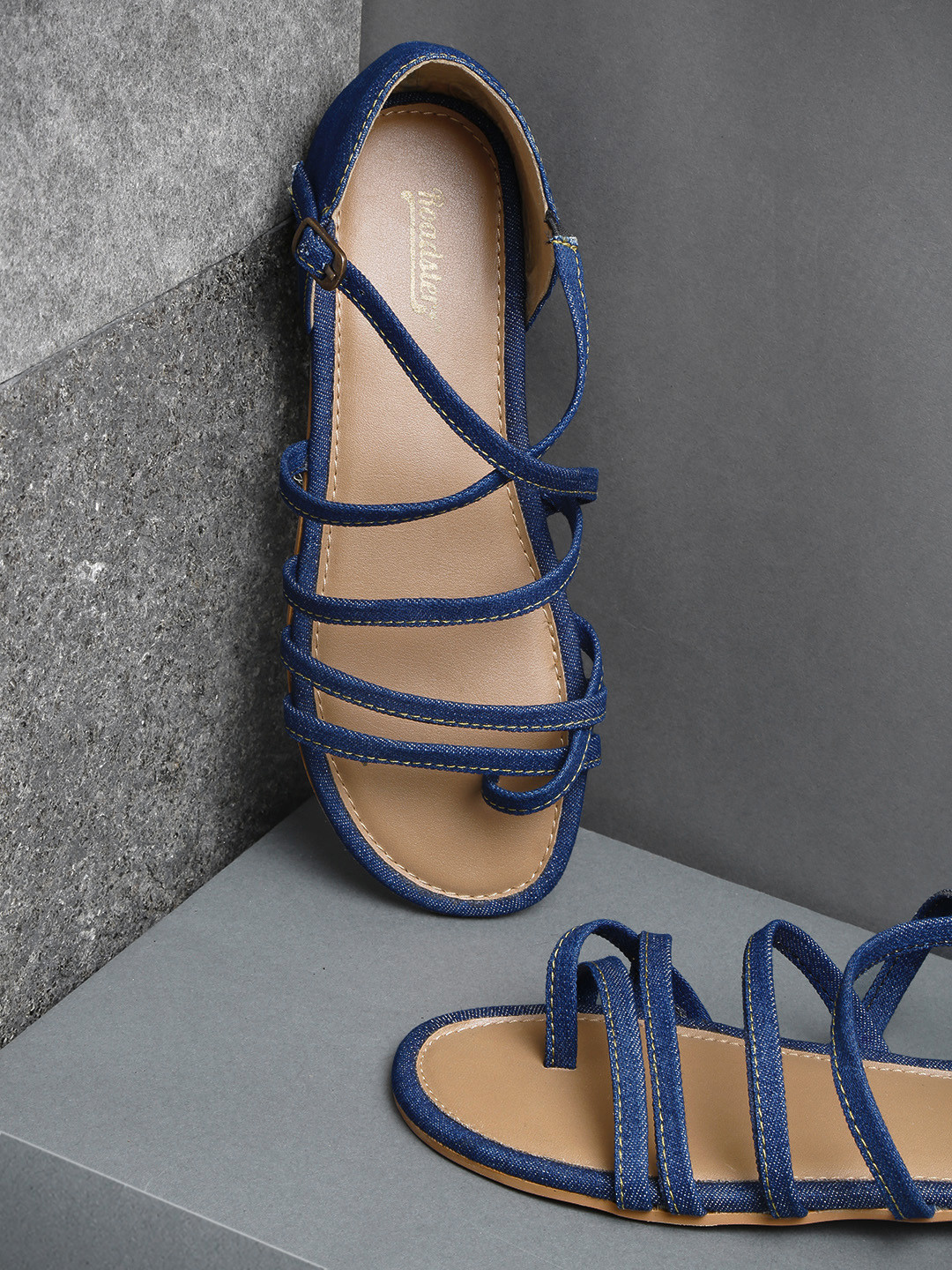 

The Roadster Lifestyle Co Women Blue Solid Canvas One Toe Flats