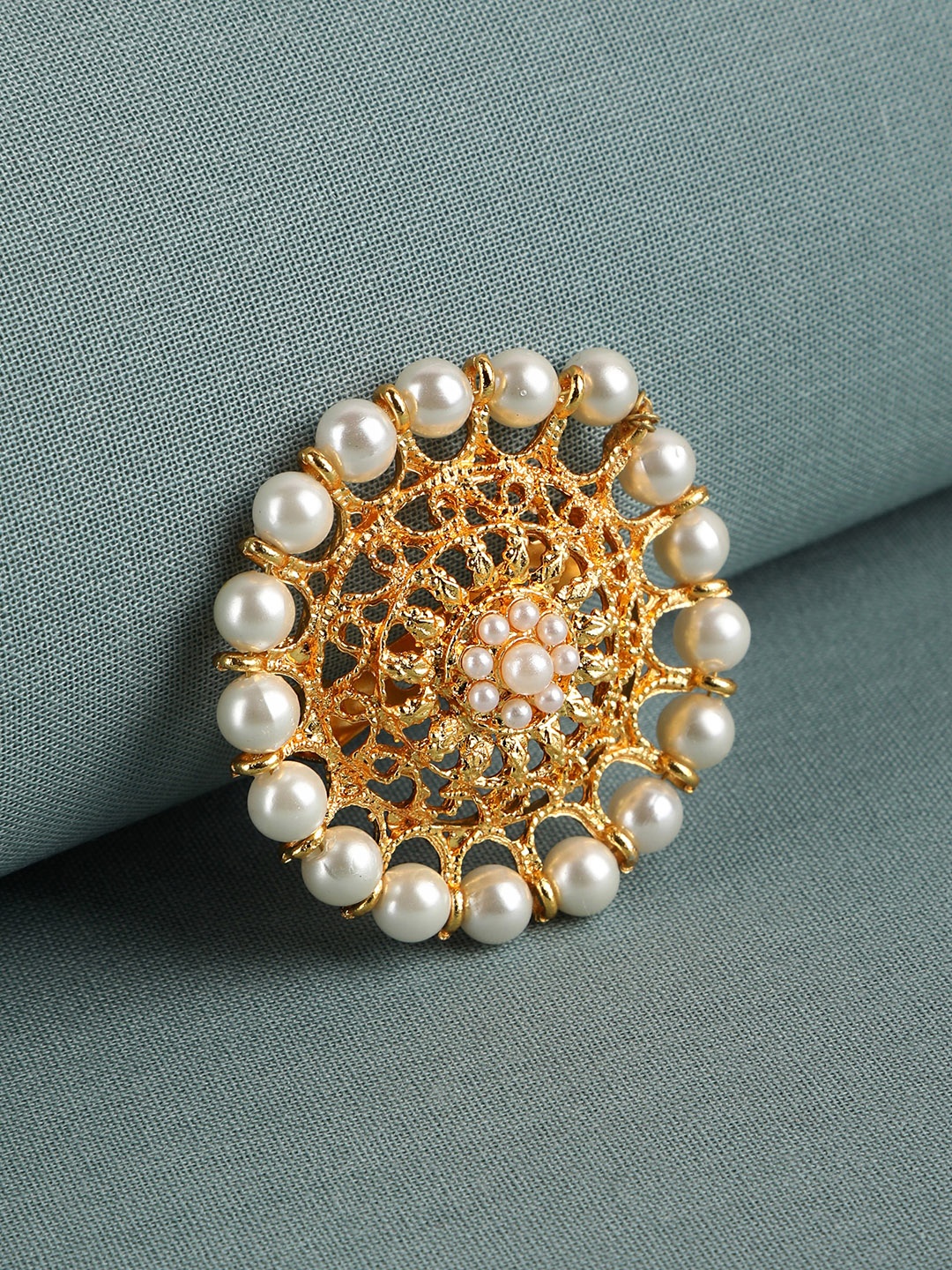 

AccessHer Gold-Plated & White Pearl Embellished Swan-Shaped Brooch