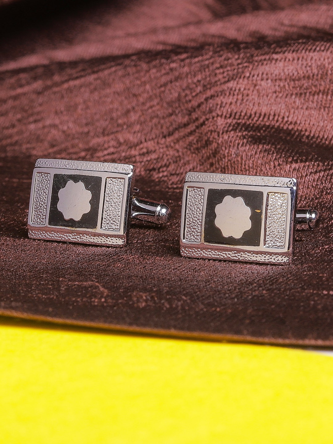 

JEWEL JUNCTION Men Silver-Toned Geometric Cufflinks