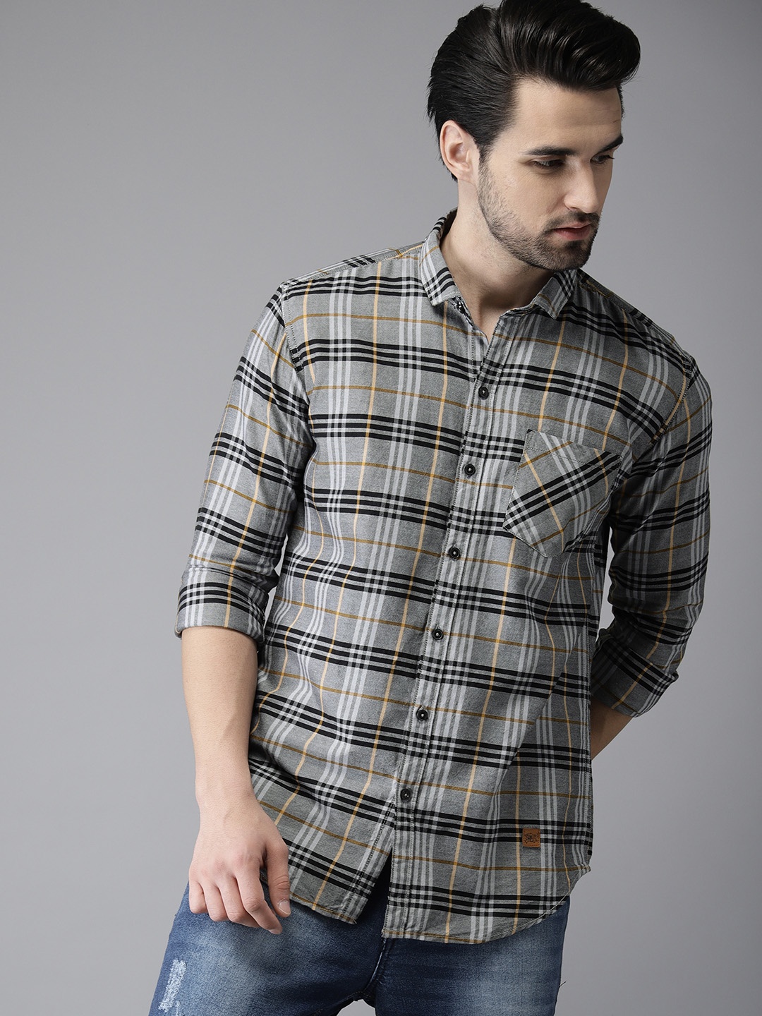 

Campus Sutra Men Grey & Black Standard Regular Fit Checked Casual Shirt