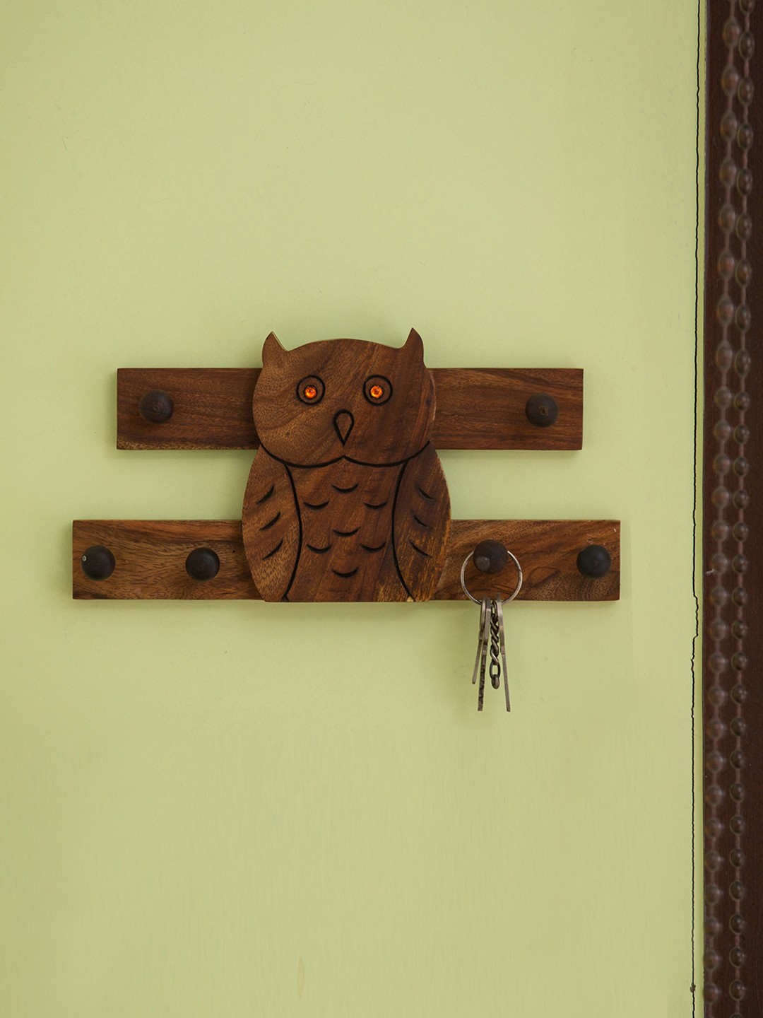

ExclusiveLane Brown Wall Mounted Wooden Hand Carving Key Holder
