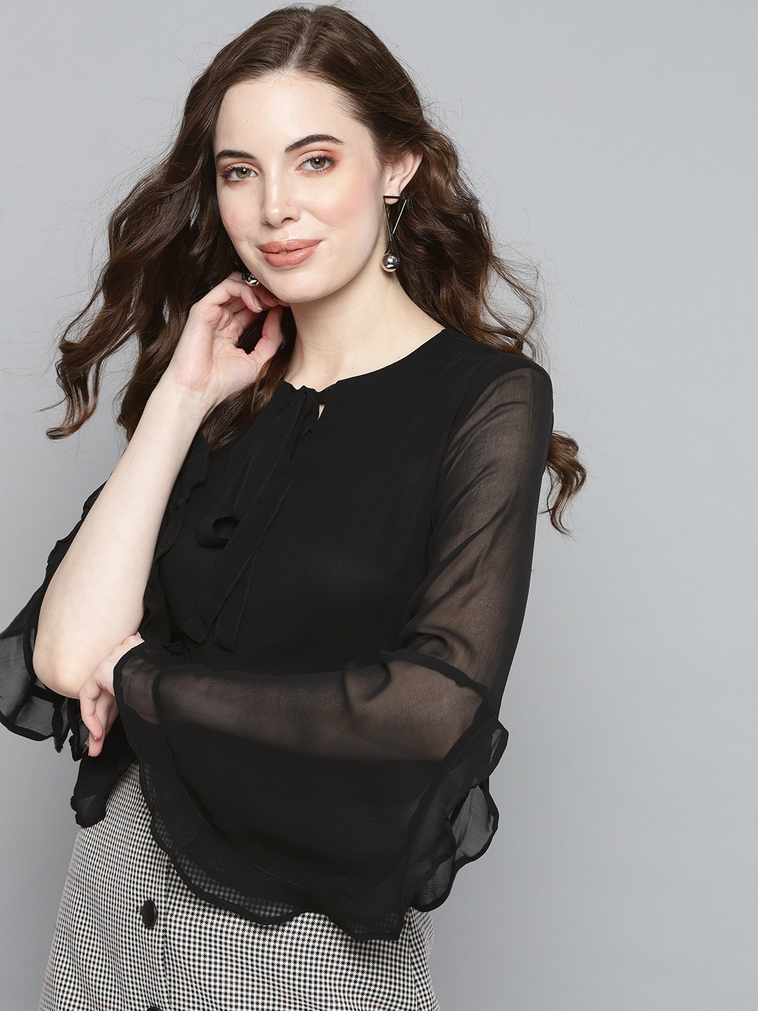 

Carlton London Black Top With Bell Sleeves