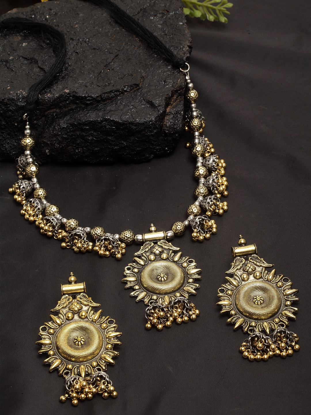 

Moedbuille Women Gold-Plated & Silver-Toned Handcrafted Jewellery Set