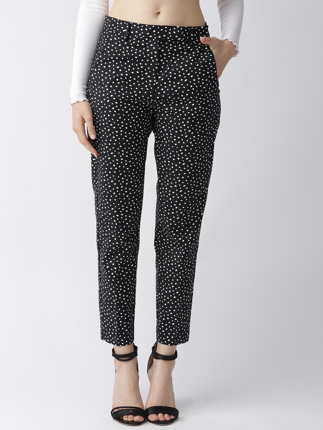 

Marks & Spencer Women Black & White Slim Fit Printed Regular Cropped Trousers