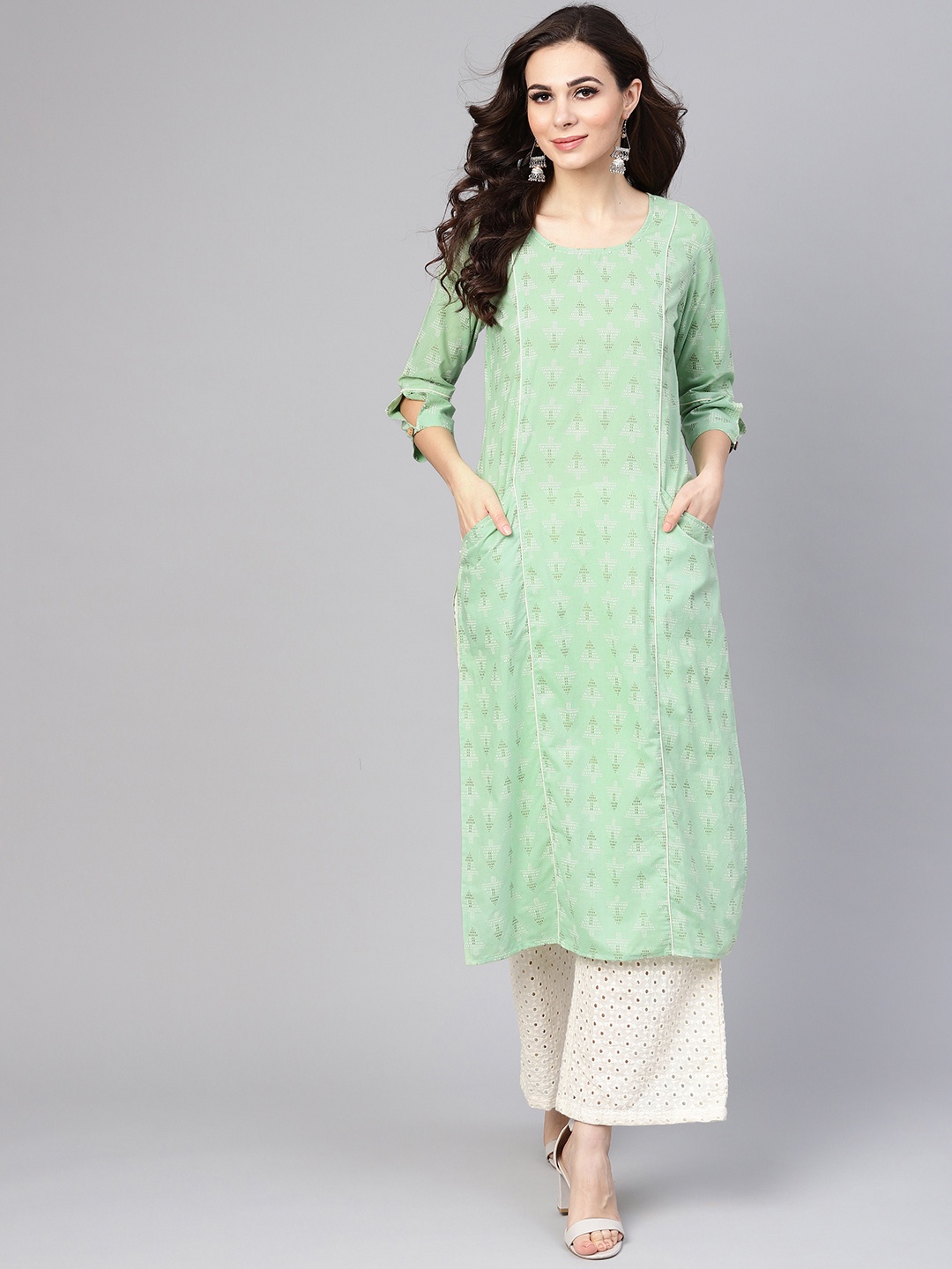

Yuris Women Green & White Printed Straight Kurta