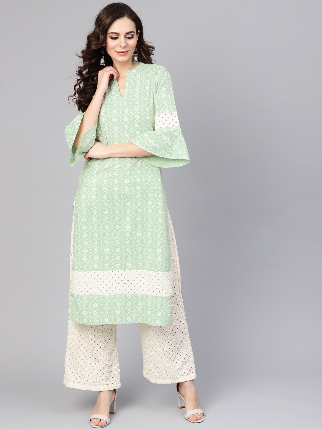 

Yuris Women Green & White Printed Straight Kurta