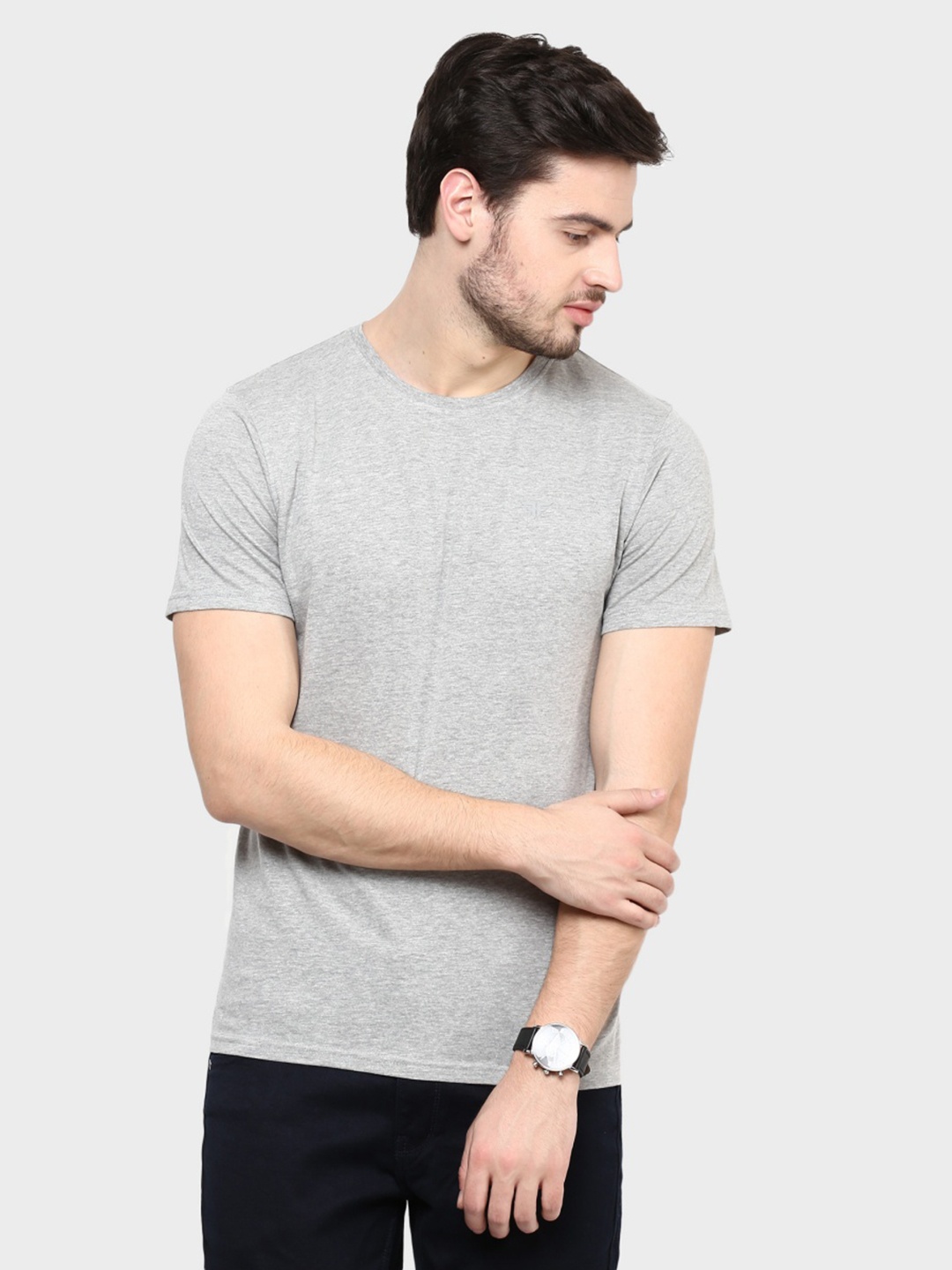 

Fame Forever by Lifestyle Men Grey Solid Round Neck T-shirt