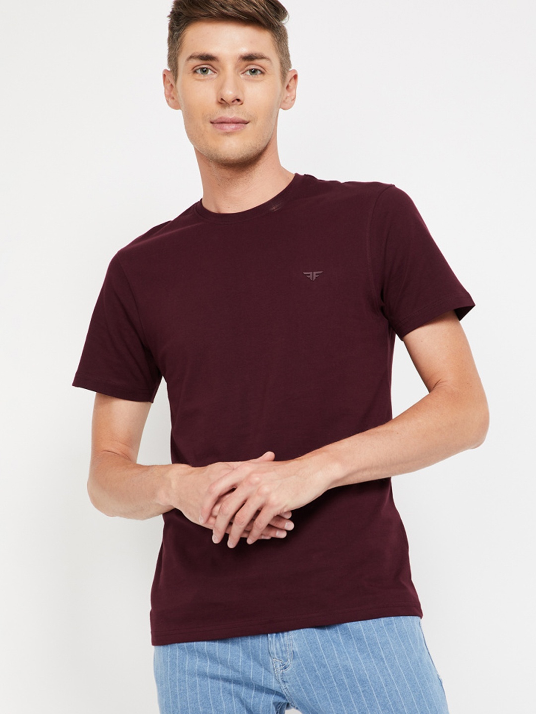 

Fame Forever by Lifestyle Men Burgundy Solid Round Neck T-shirt