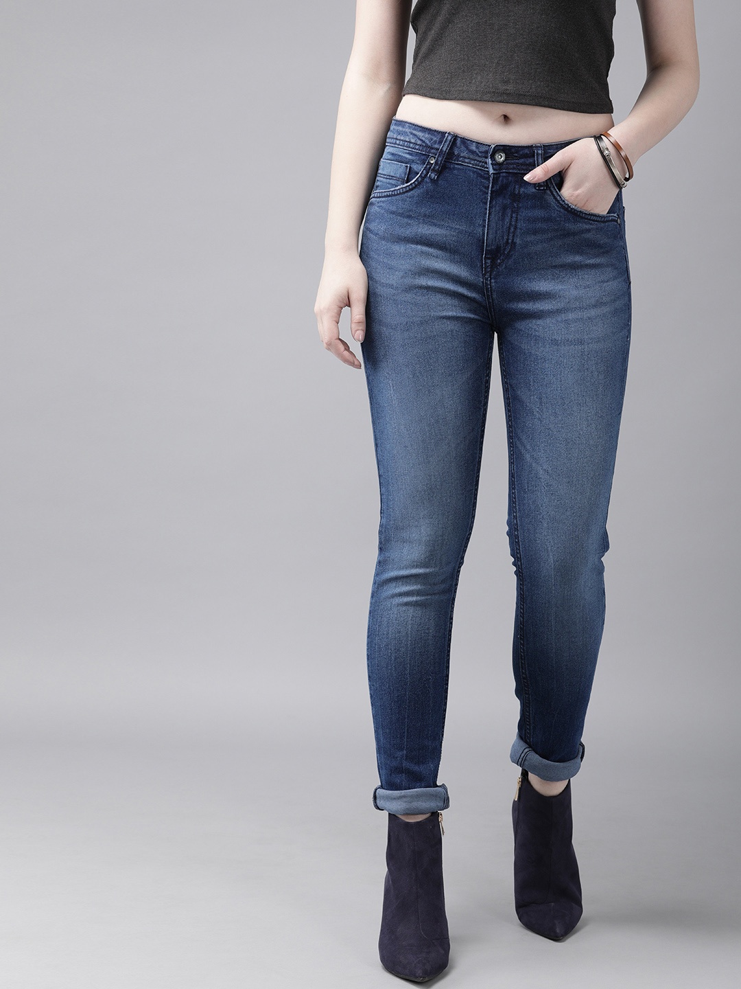 

The Roadster Lifestyle Co Women Blue Skinny Fit Mid-Rise Clean Look Raw Hem Stretchable Jeans