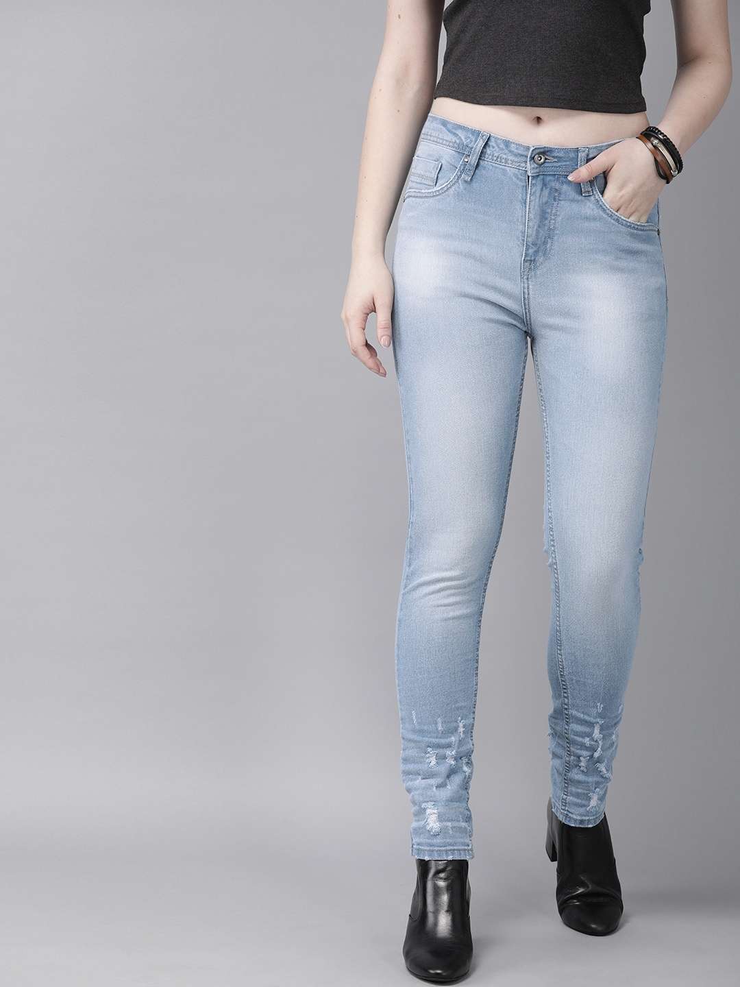 

The Roadster Lifestyle Co Women Blue Skinny Fit Mid-Rise Mildly Distressed Stretchable Jeans