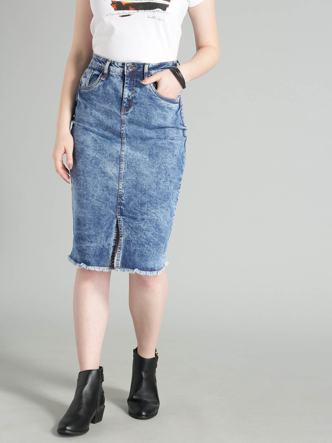 

Roadster Women Blue Washed Denim Skirt