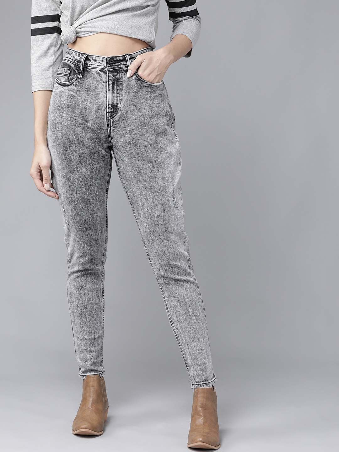 

The Roadster Lifestyle Co Women Charcoal Grey Skinny Fit High-Rise Clean Look Stretchable Jeans