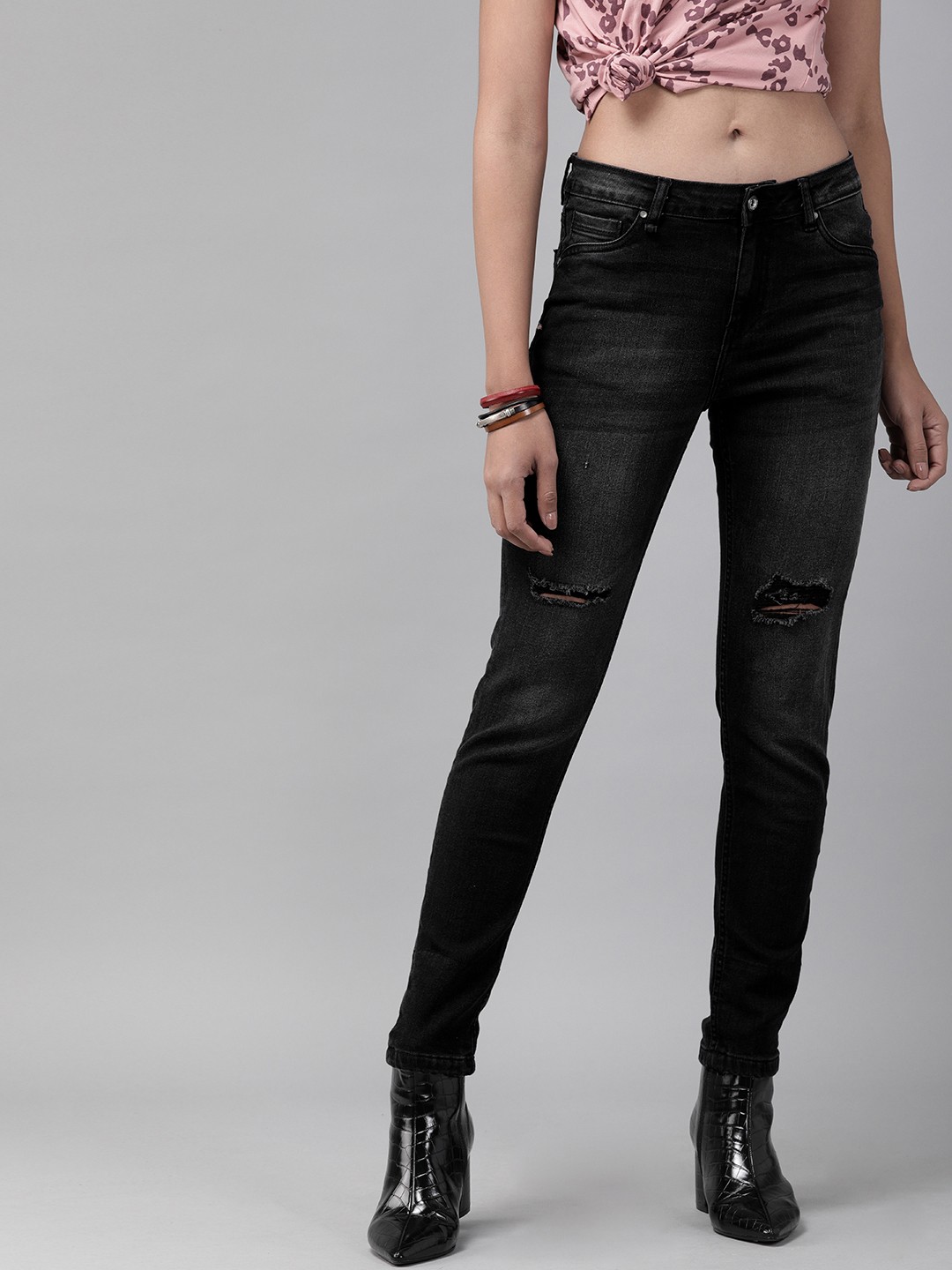 

The Roadster Lifestyle Co Women Black Skinny Fit Mid-Rise Slash Knee Stretchable Jeans