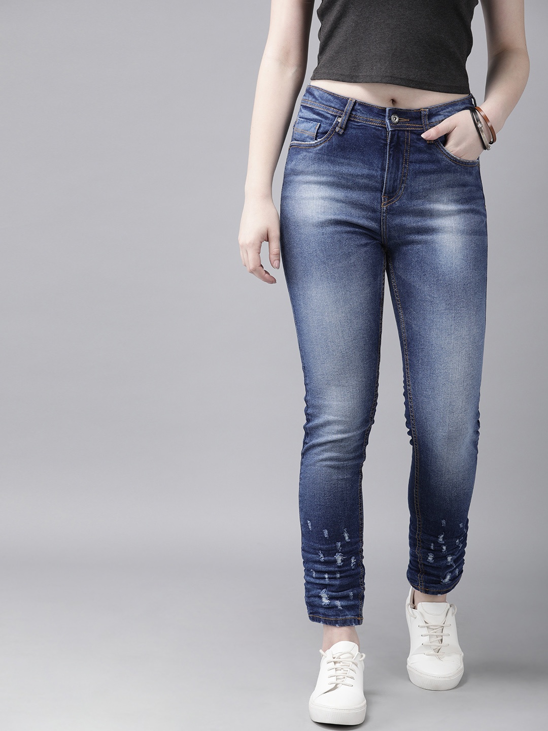 

The Roadster Lifestyle Co Women Blue Skinny Fit Mid-Rise Mildly Distressed Stretchable Jeans
