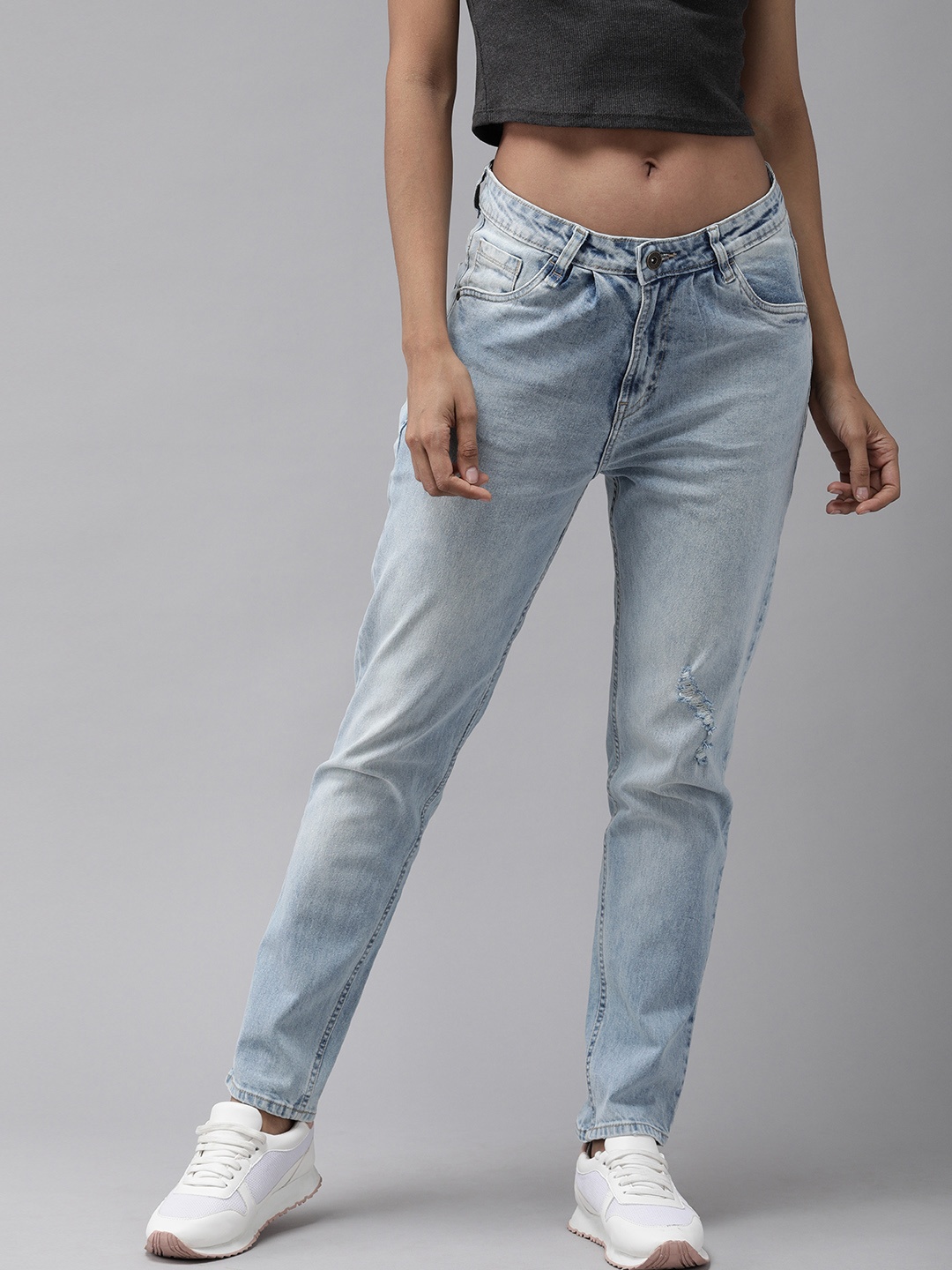 

The Roadster Lifestyle Co Women Blue Boyfriend Fit Mid-Rise Low Distress Stretchable Jeans