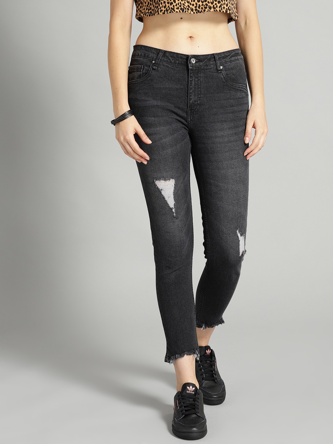 

The Roadster Lifestyle Co Women Charcoal Grey Skinny Fit High-Rise Low Distress Stretchable Cropped Jeans