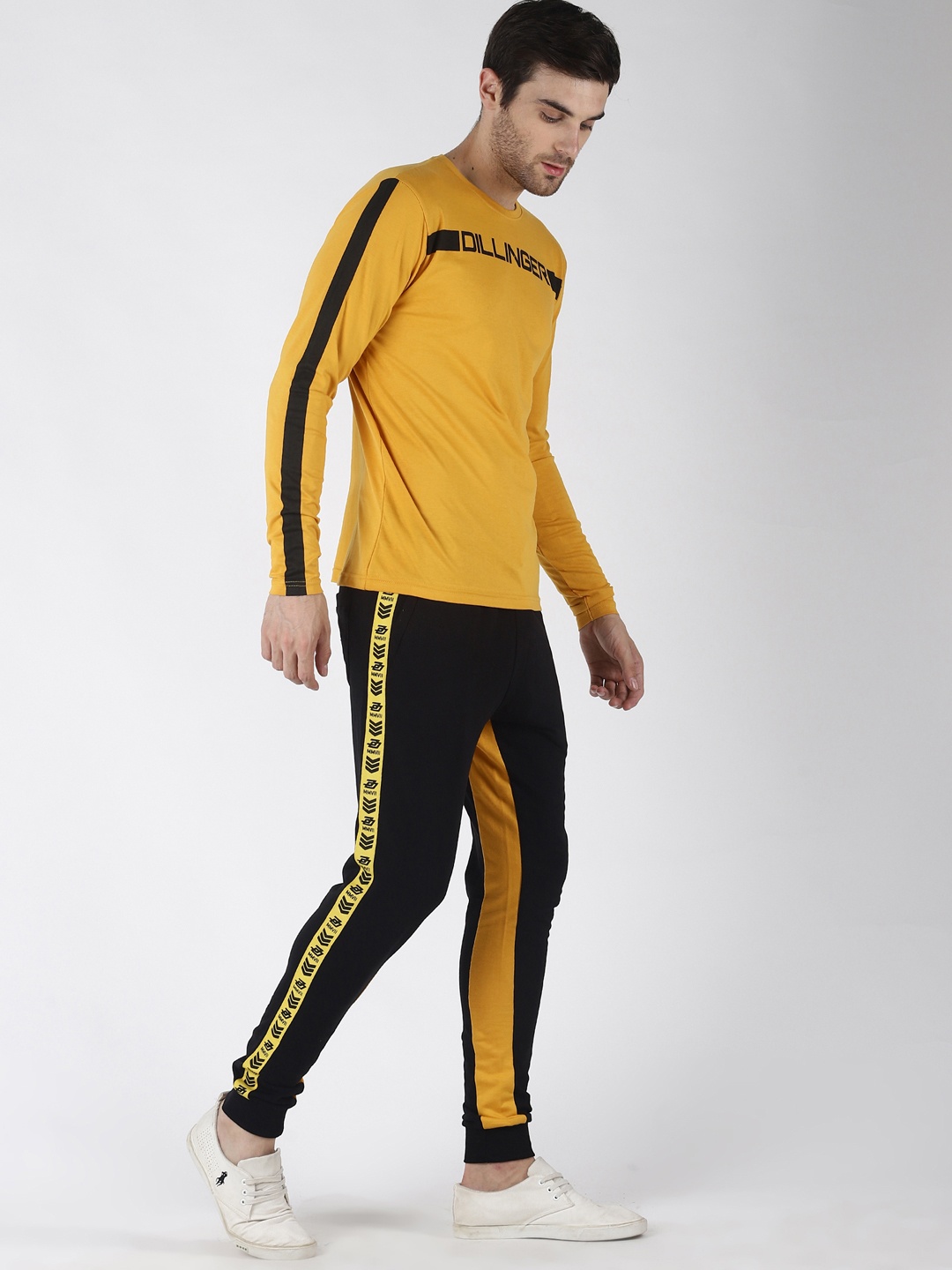 

DILLINGER Men Mustard Yellow Printed Round Neck T-shirt