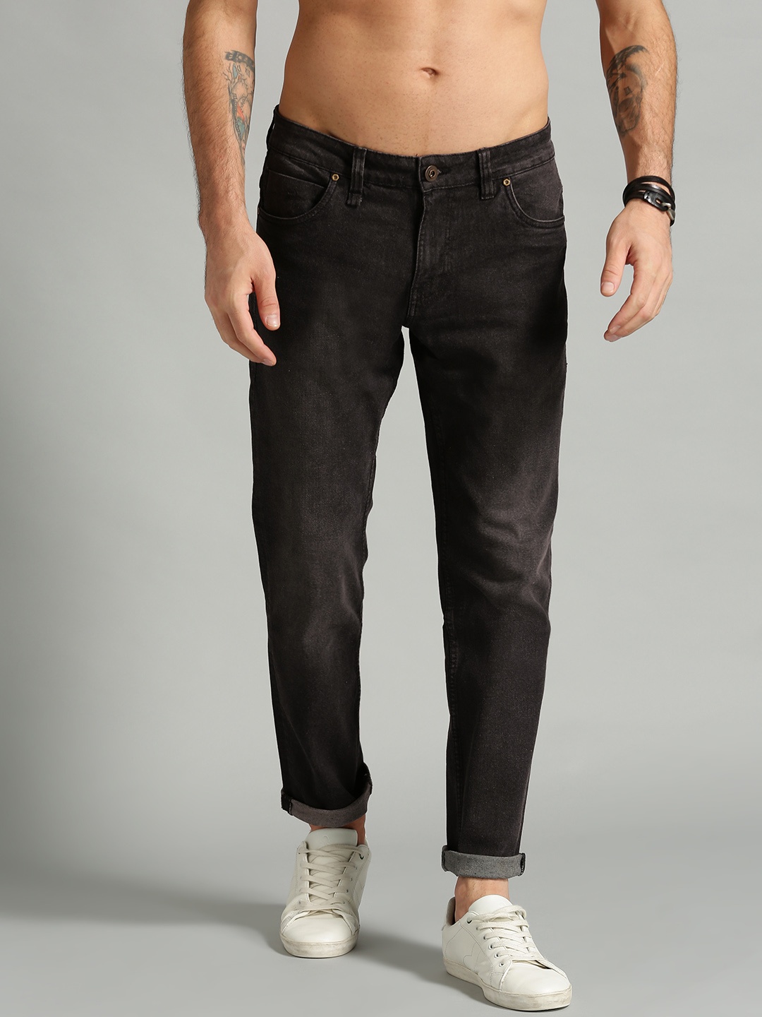 

Roadster Men Black Slim Fit Mid-Rise Clean Look Stretchable Jeans